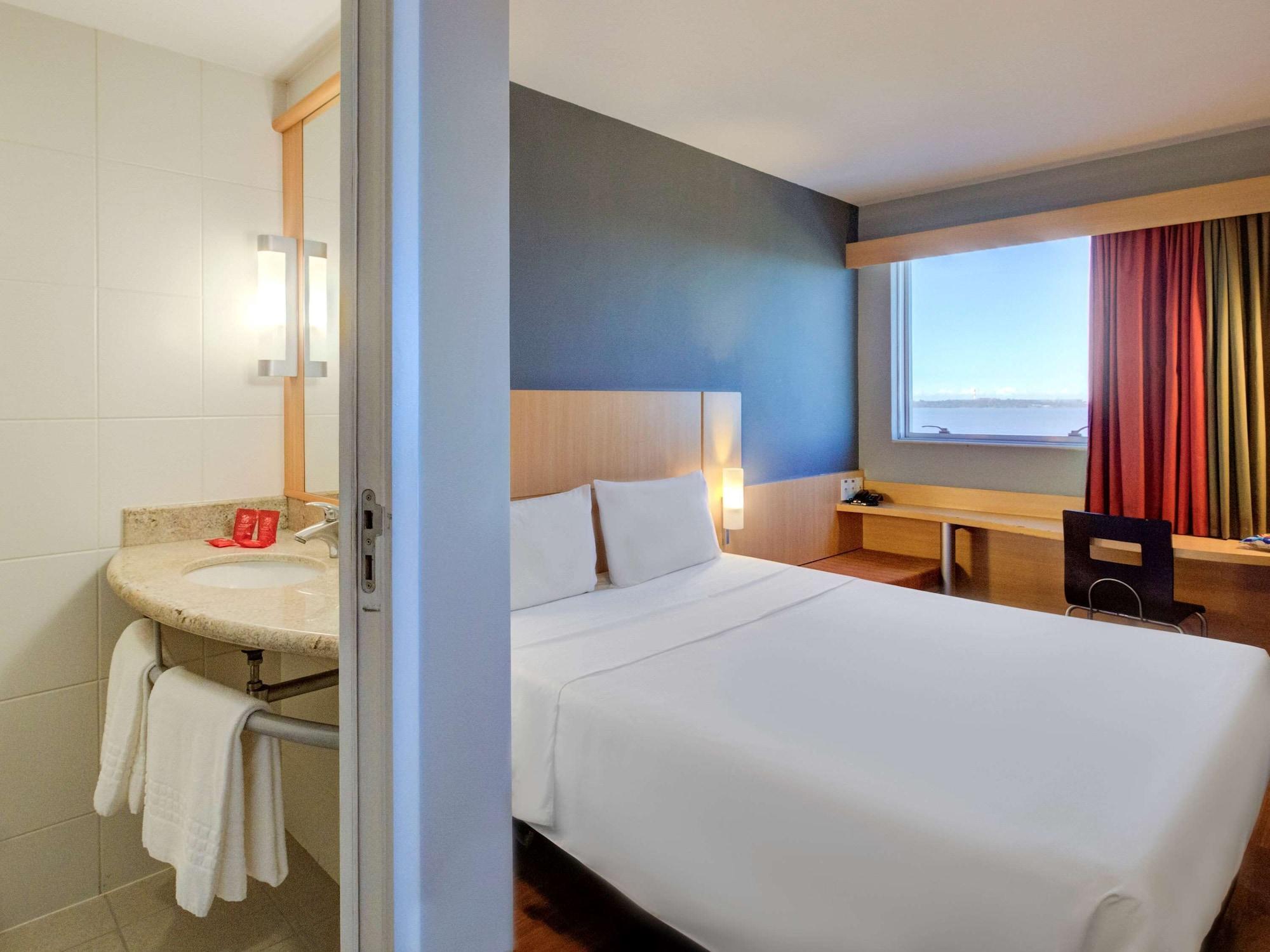 Ibis De Camburi 3*